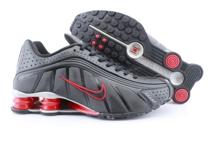 8. Giày thể thao Nike shox R4 Black Red for men - 2.984.000 đ