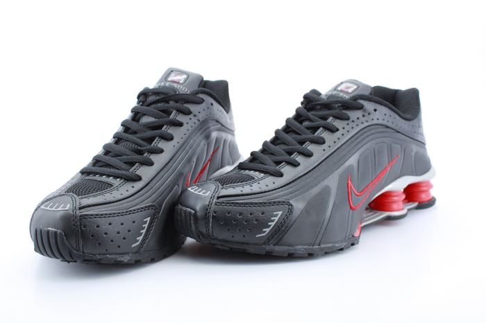 8. Giày thể thao Nike shox R4 Black Red for men - 2.984.000 đ