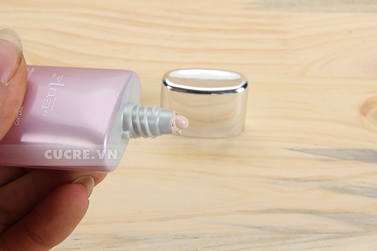 BB Absolute Total cream spf37 pa++